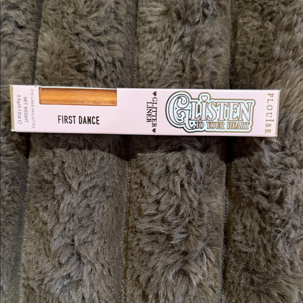 Glisten First Dance Metallic Gold Eyeliner